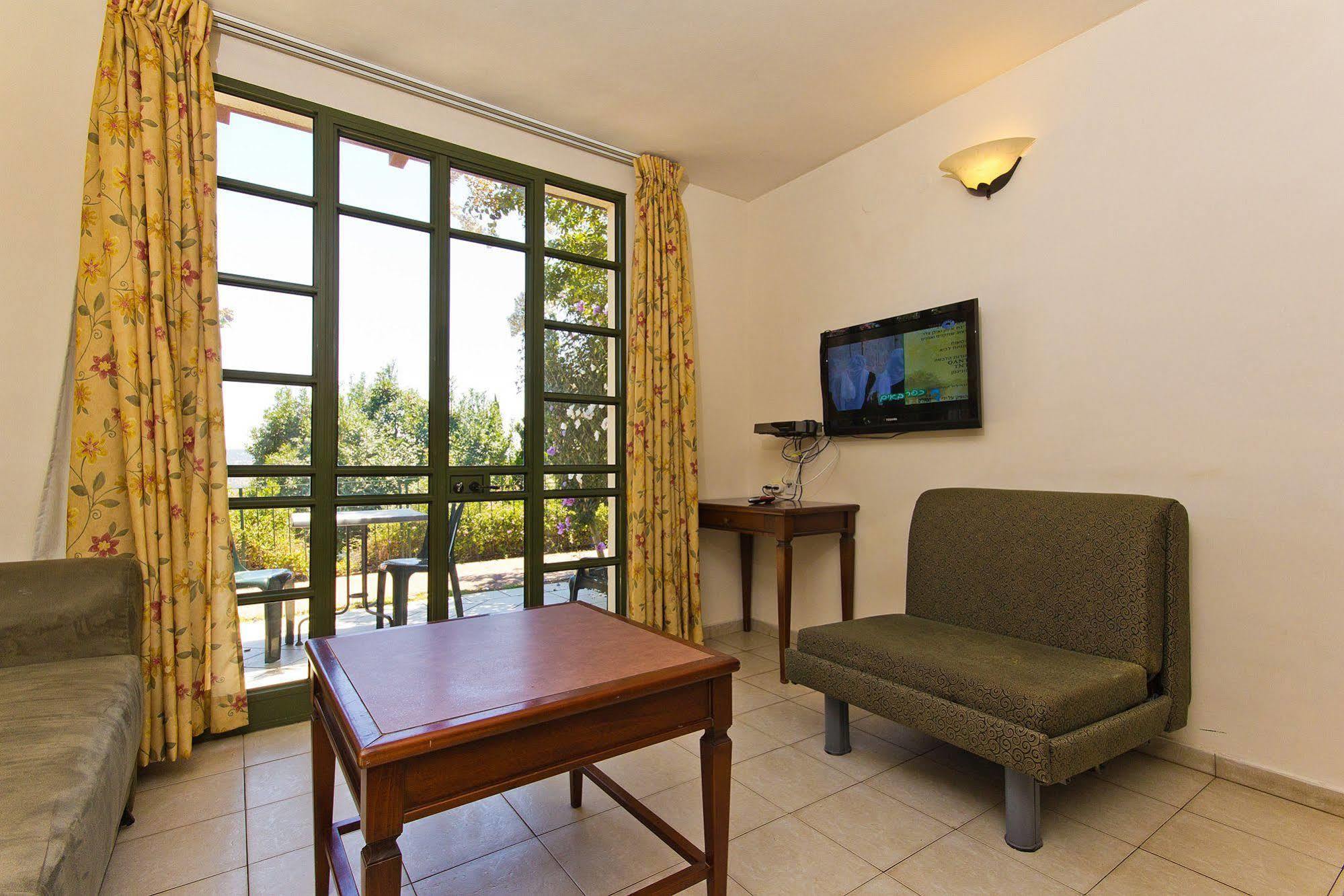 Shoresh Green Hills Family Suites Hotel 외부 사진